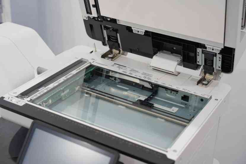 佳能打印机怎么样 名副其实的办公室文印中心 佳能彩色数码复合机imageFORCE C7165评测