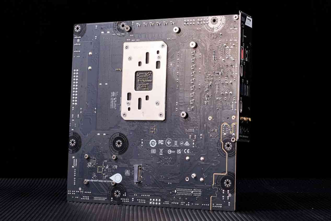 微星B850MPOWER主板深度评测:MPOWER系列的超频传奇延续,千元级性能炸裂之选 微星B850MPOWER主板深度评测:MPOWER系列的超频传奇延续,千元级性能炸裂之选