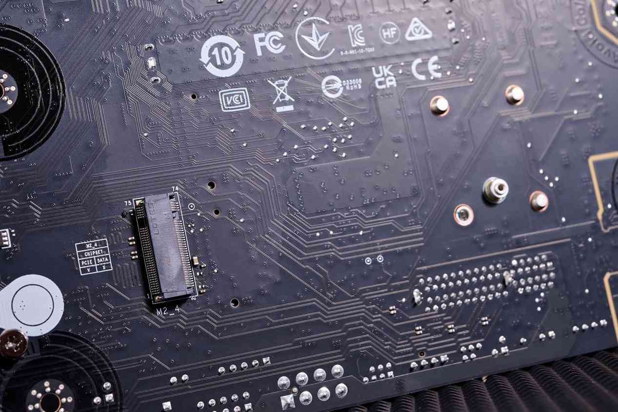 微星B850MPOWER主板深度评测:MPOWER系列的超频传奇延续,千元级性能炸裂之选 微星B850MPOWER主板深度评测:MPOWER系列的超频传奇延续,千元级性能炸裂之选