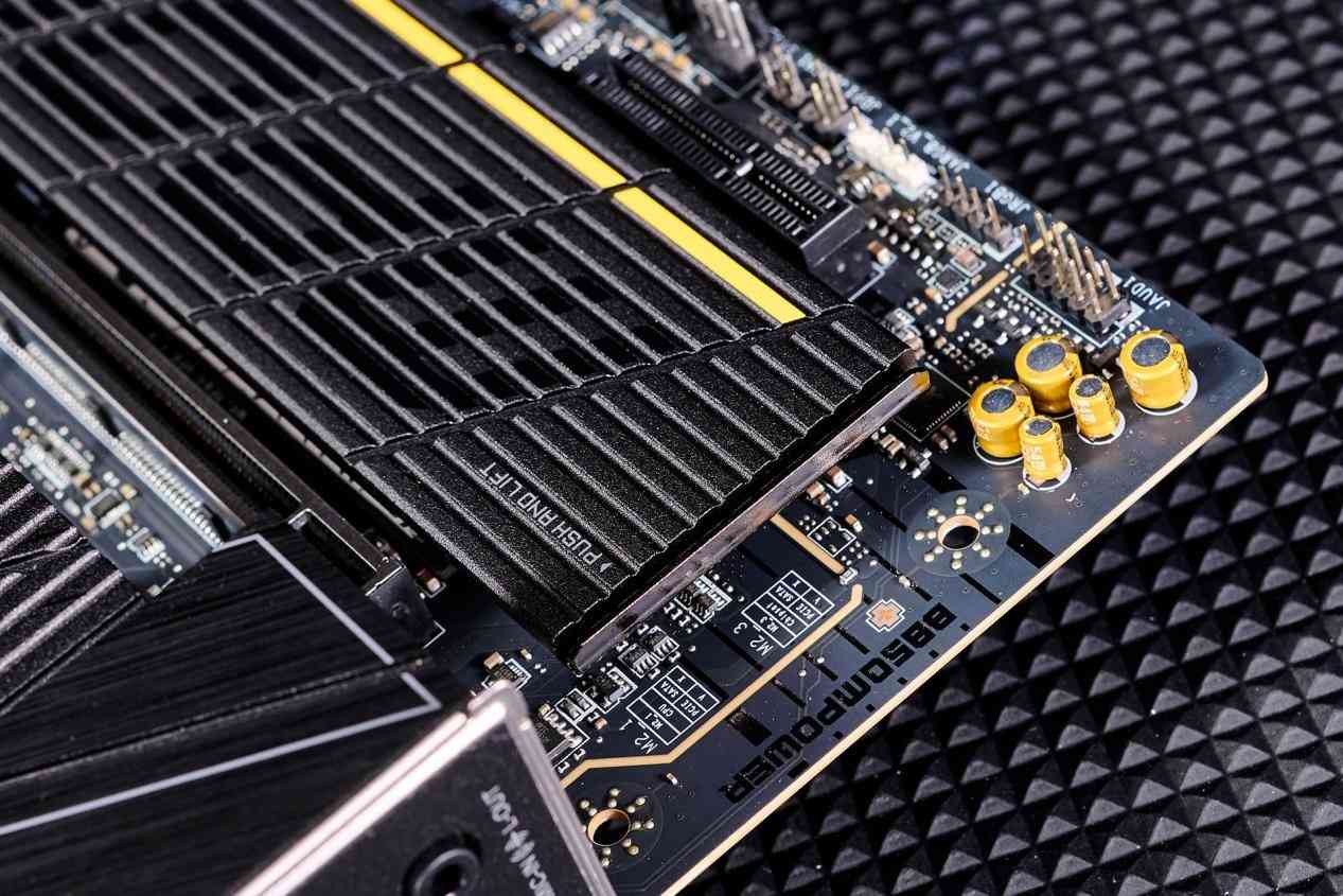 微星B850MPOWER主板深度评测:MPOWER系列的超频传奇延续,千元级性能炸裂之选 微星B850MPOWER主板深度评测:MPOWER系列的超频传奇延续,千元级性能炸裂之选