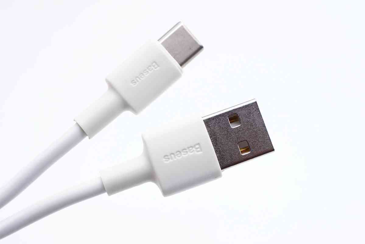 倍思充电宝深度评测:挂绳快充线一体设计,20W快充性能解析 倍思充电宝深度评测:挂绳快充线一体设计,20W快充性能解析