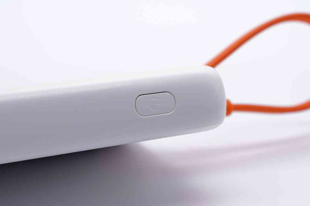 倍思充电宝深度评测:挂绳快充线一体设计,20W快充性能解析 倍思充电宝深度评测:挂绳快充线一体设计,20W快充性能解析