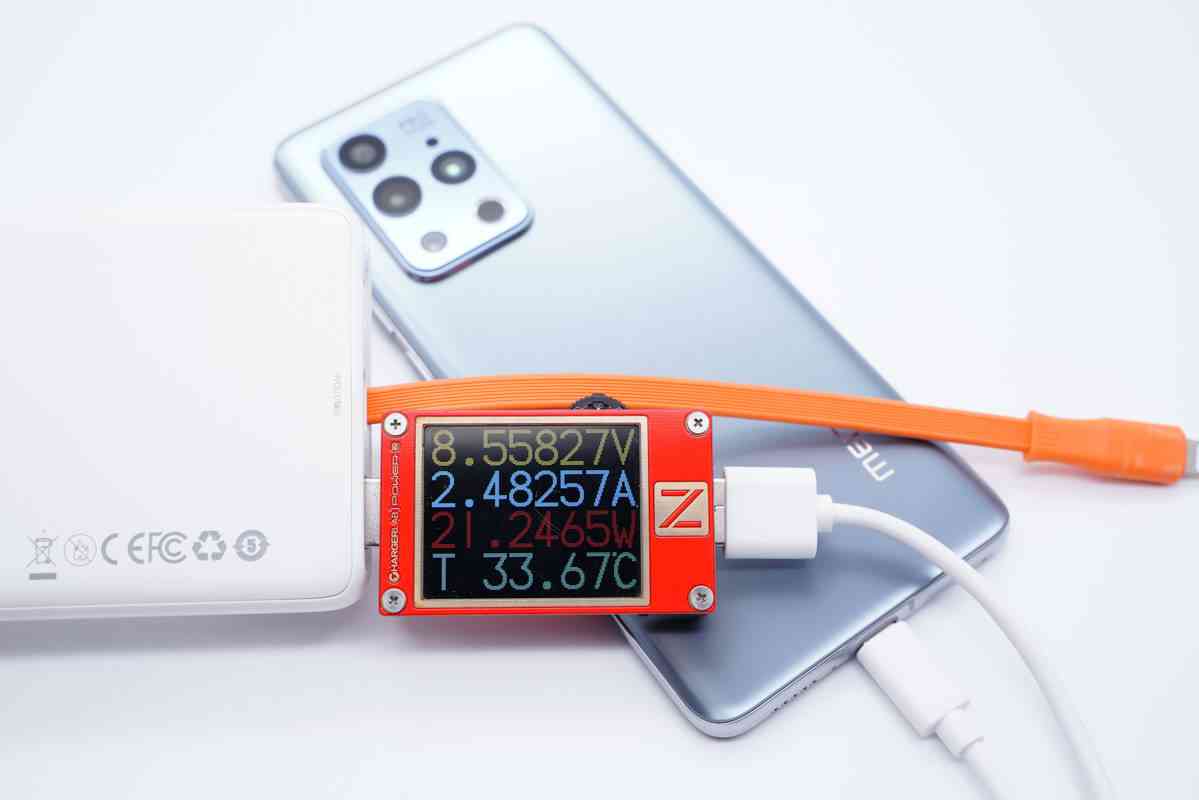 倍思充电宝深度评测:挂绳快充线一体设计,20W快充性能解析 倍思充电宝深度评测:挂绳快充线一体设计,20W快充性能解析