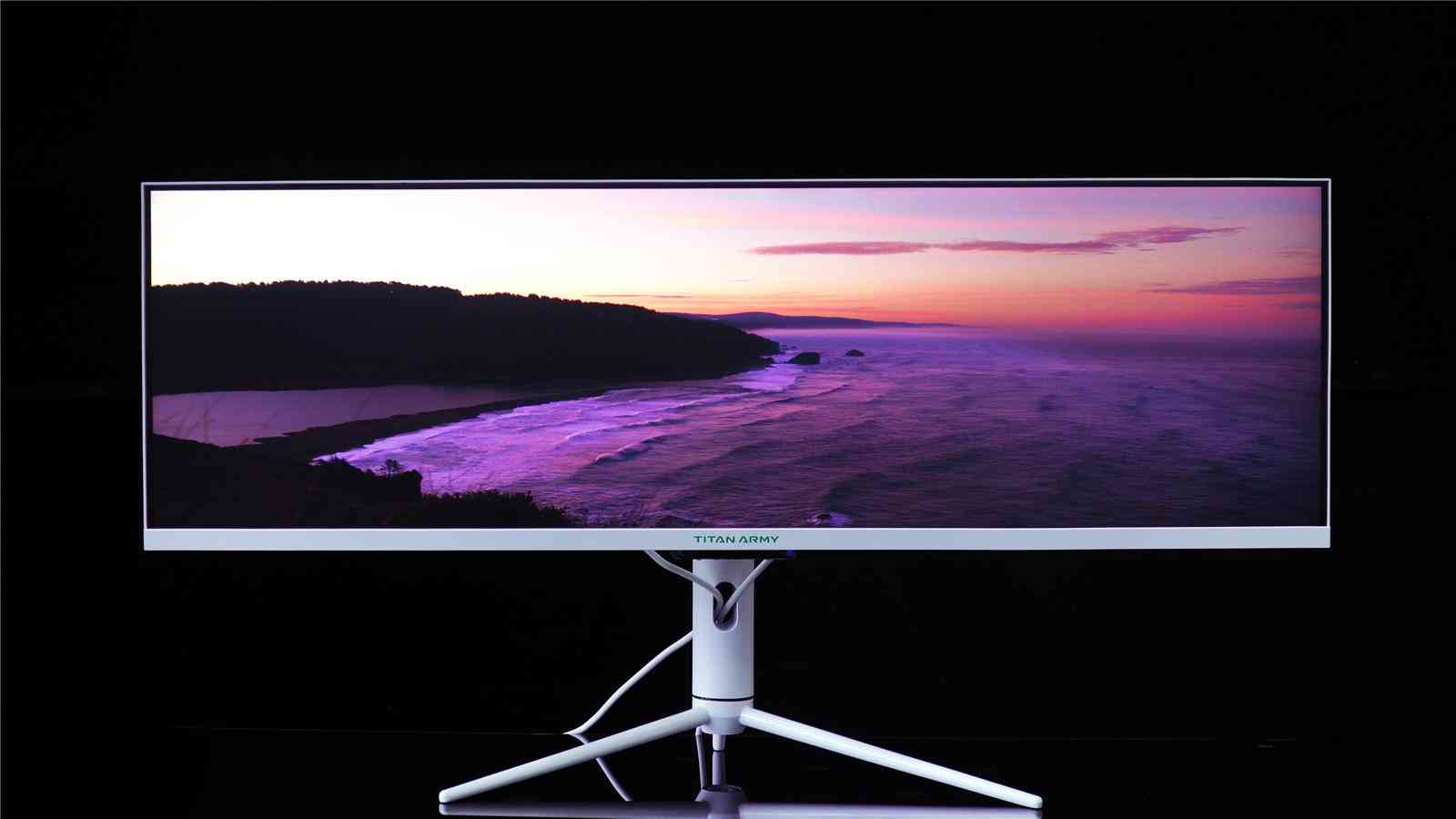 泰坦军团显示器怎么样 一米多长的显示器你见过吗?438英寸泰坦军团显示器P43UG评测 泰坦军团显示器怎么样 一米多长的显示器你见过吗?438英寸泰坦军团显示器P43UG评测