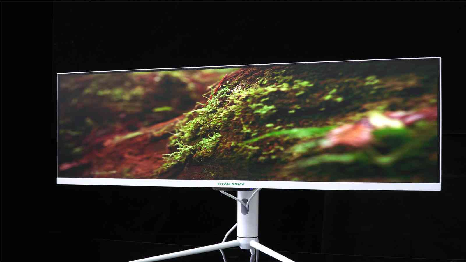 泰坦军团显示器怎么样 一米多长的显示器你见过吗?438英寸泰坦军团显示器P43UG评测 泰坦军团显示器怎么样 一米多长的显示器你见过吗?438英寸泰坦军团显示器P43UG评测