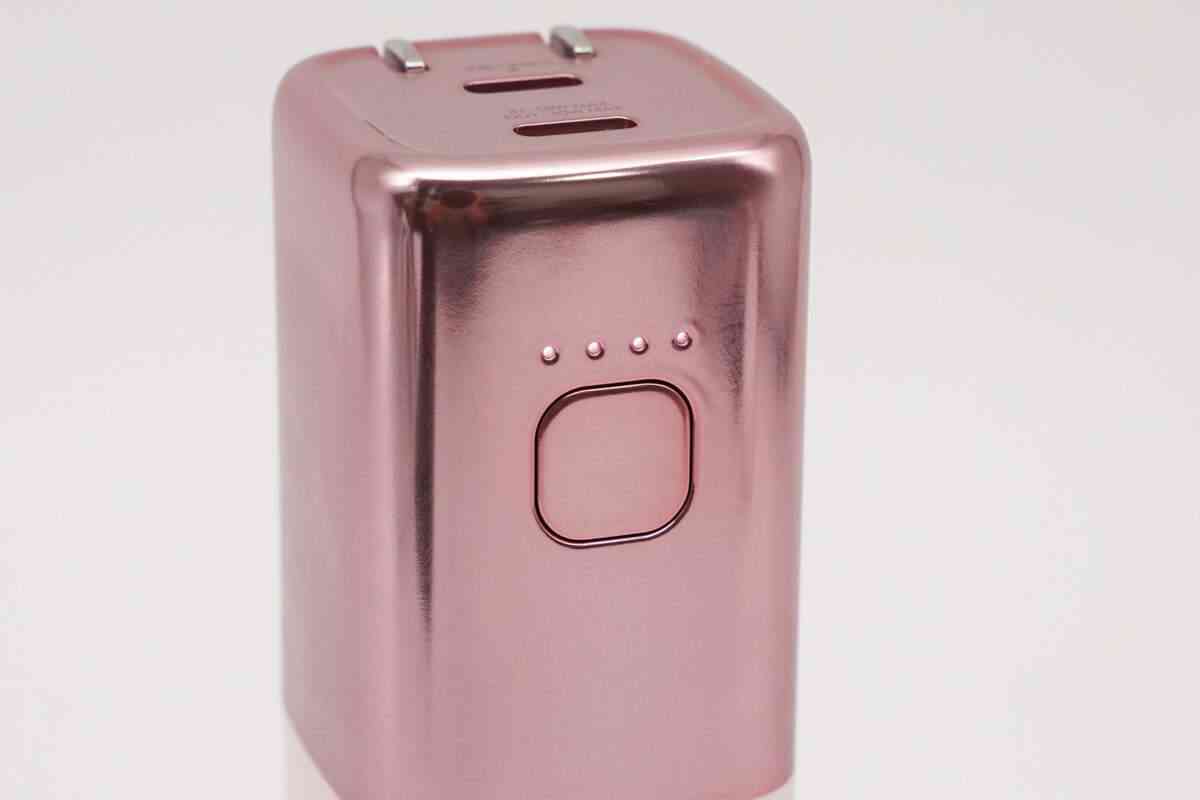 品胜口红充电宝全面评测：三合一设计、PD30W快充与便携体验