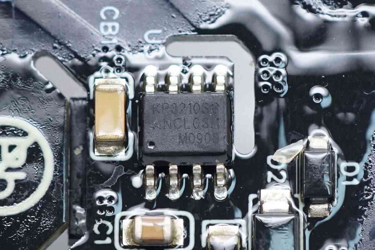 飞科高速吹风机深度评测:200元档无刷电机神器值不值得入手? 飞科高速吹风机深度评测:200元档无刷电机神器值不值得入手?