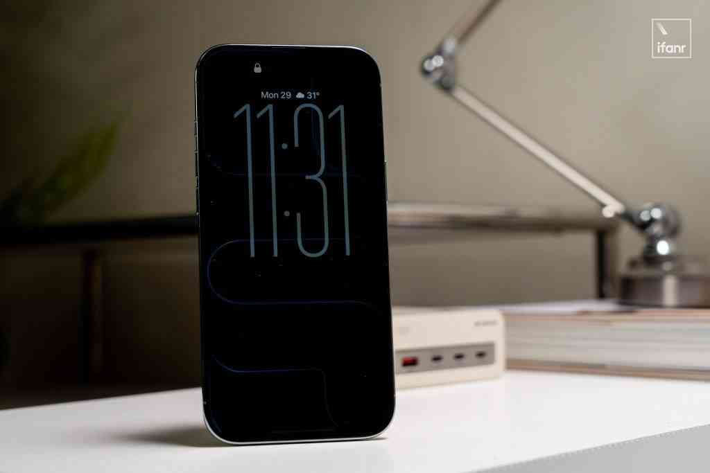 摩托罗拉手机怎么样 1999 元的 moto Air 手机，为什么比 iPhone Air 更香？