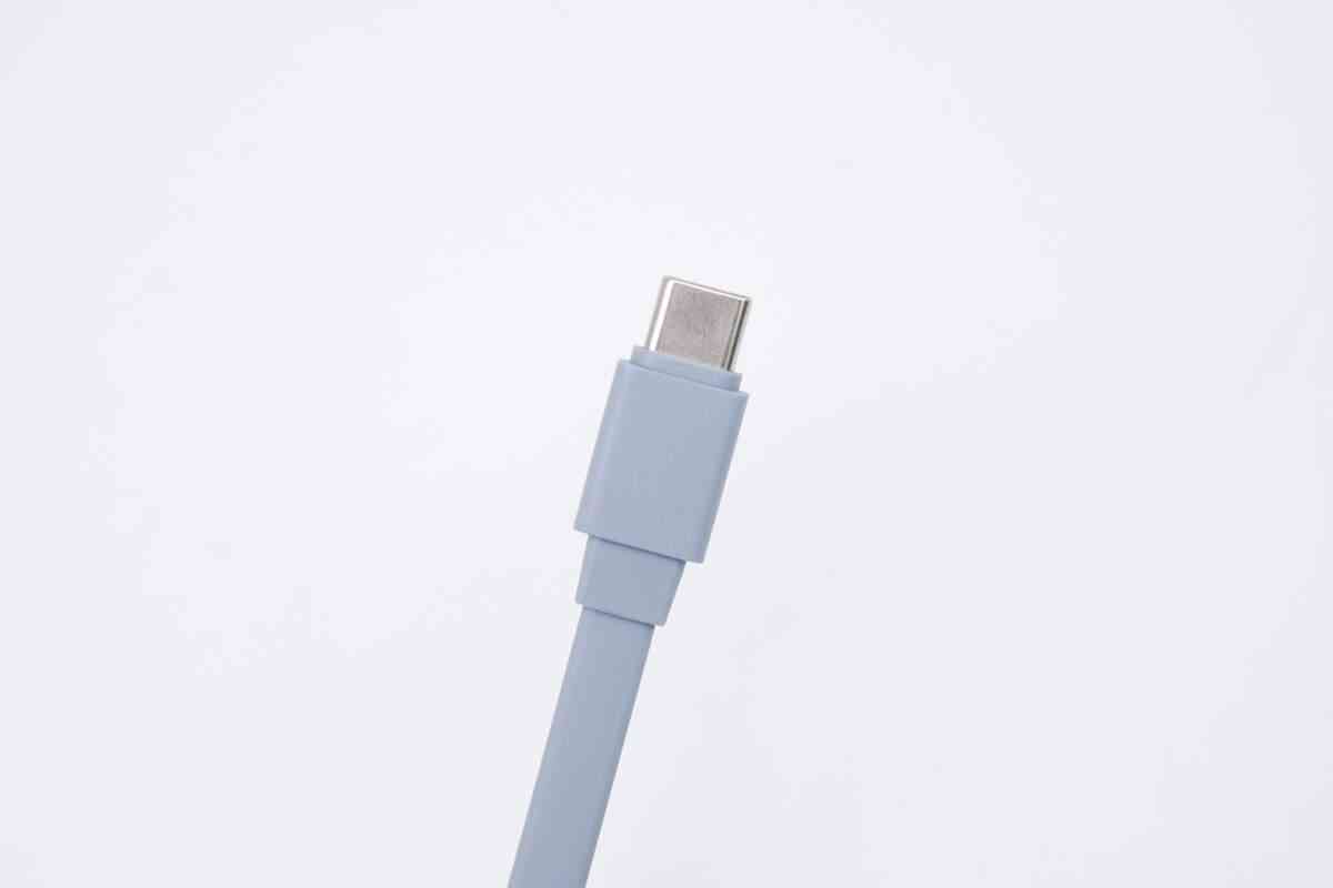 小米充电宝怎么样 差旅党必入，自带线+67W澎湃秒充，小米67W自带线充电宝评测