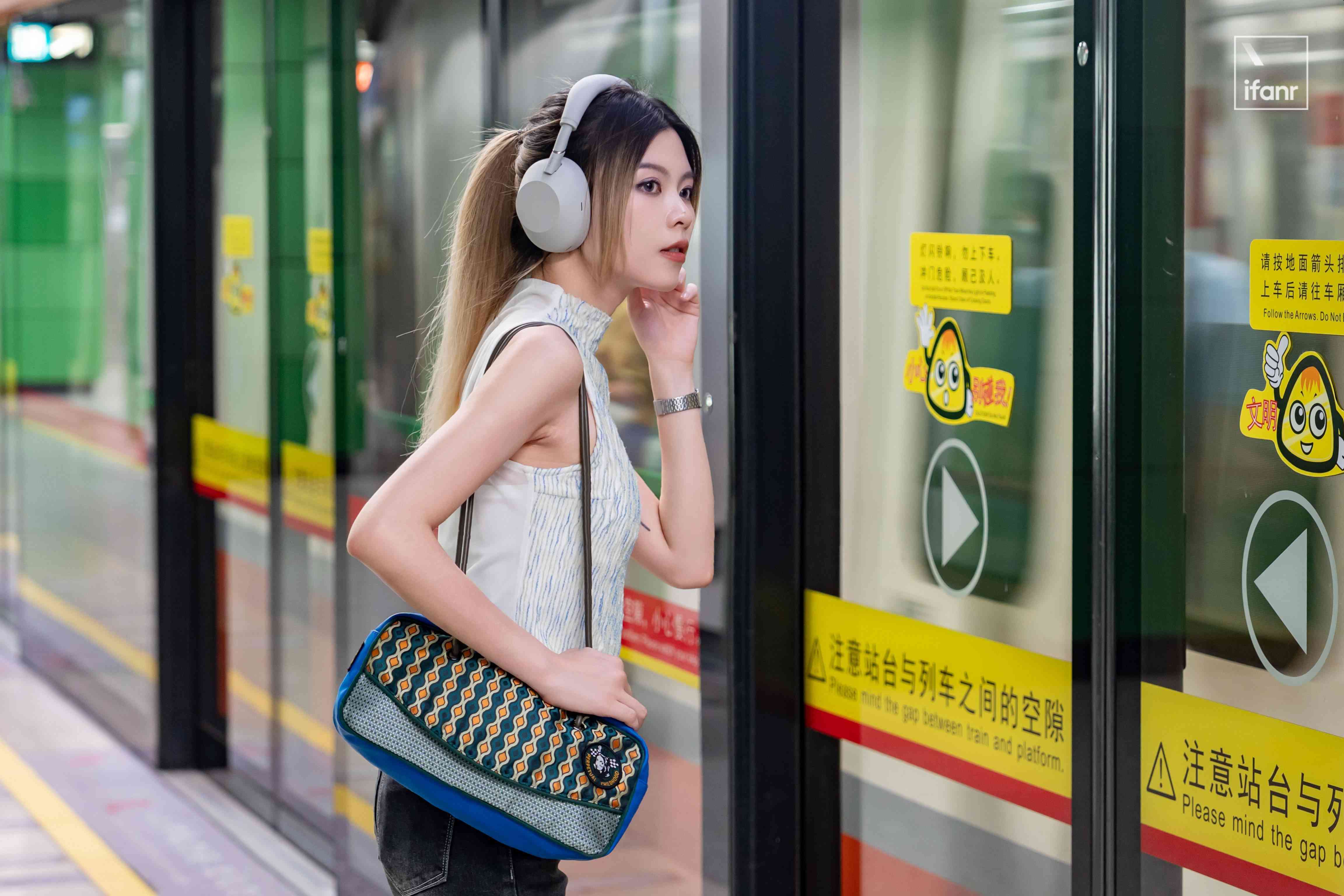 索尼WH-1000XM6深度体验：三年磨一剑，旗舰降噪耳机再进化