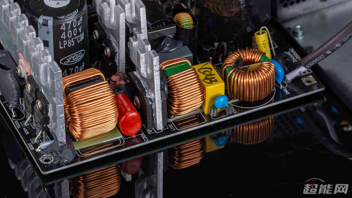 酷冷至尊G700 GOLD电源评测：高性价比的中高功率之选