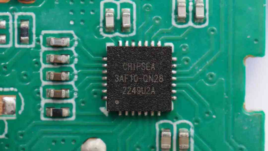 安克充电宝怎么样 数显充电宝选购指南！安克热门款拆解，这些芯片决定你的充电体验