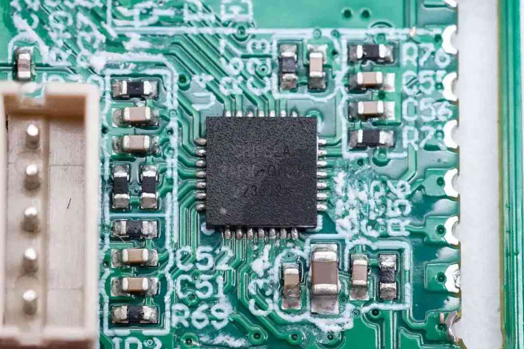 安克充电宝怎么样 数显充电宝选购指南！安克热门款拆解，这些芯片决定你的充电体验