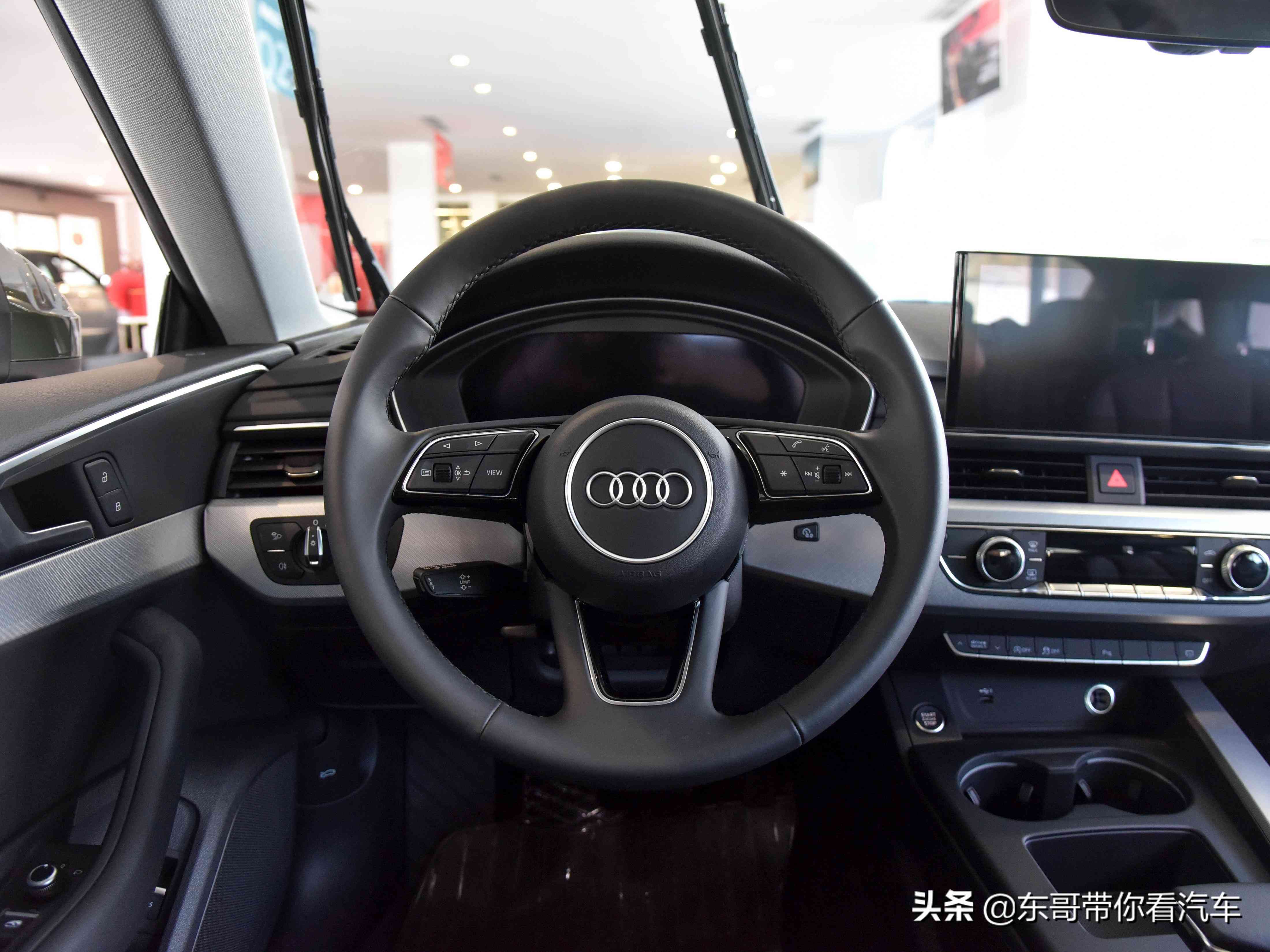 奥迪A5怎么样？价格亲民的原装进口豪华四门轿跑实拍评测