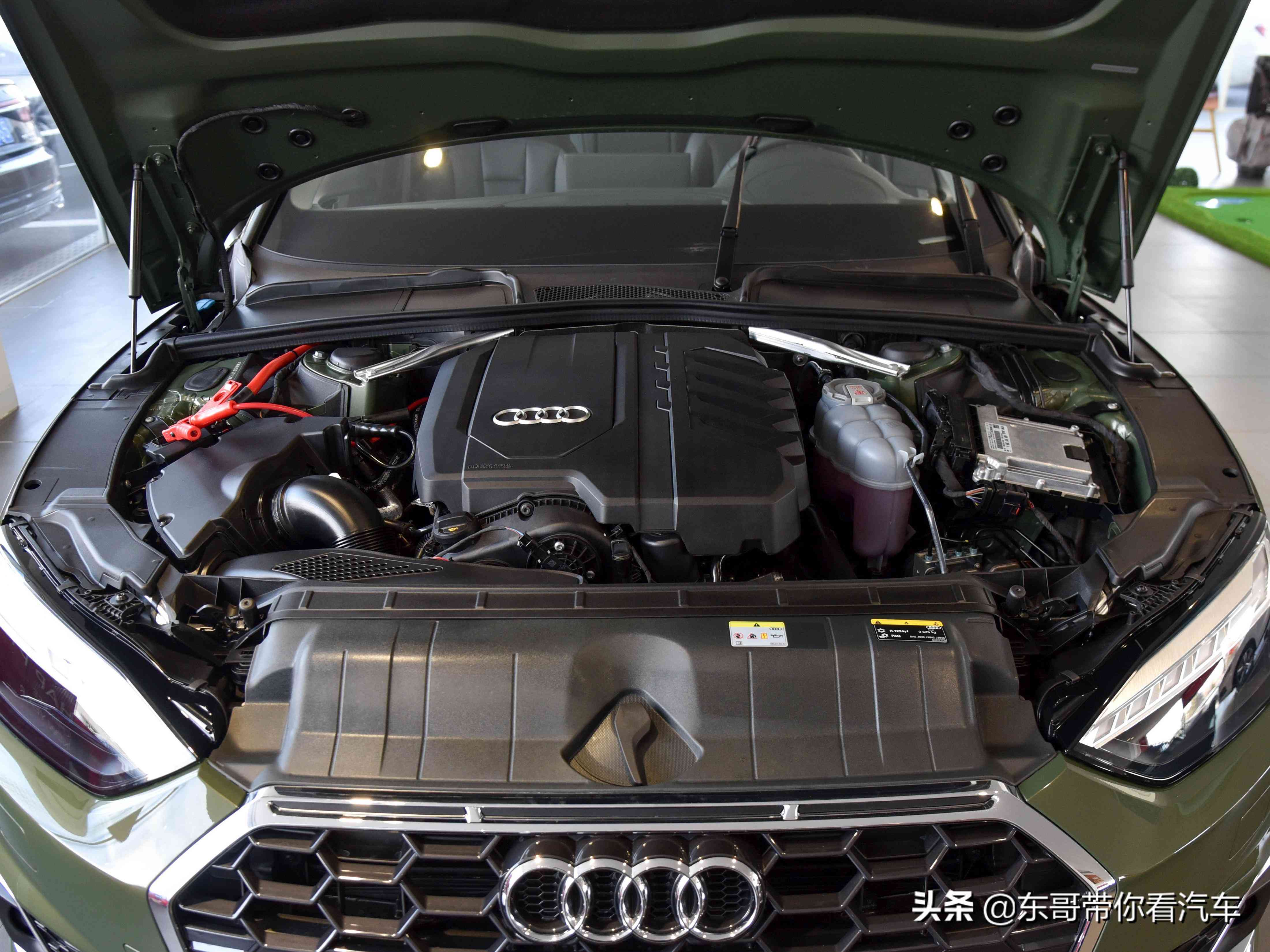 奥迪A5怎么样？价格亲民的原装进口豪华四门轿跑实拍评测