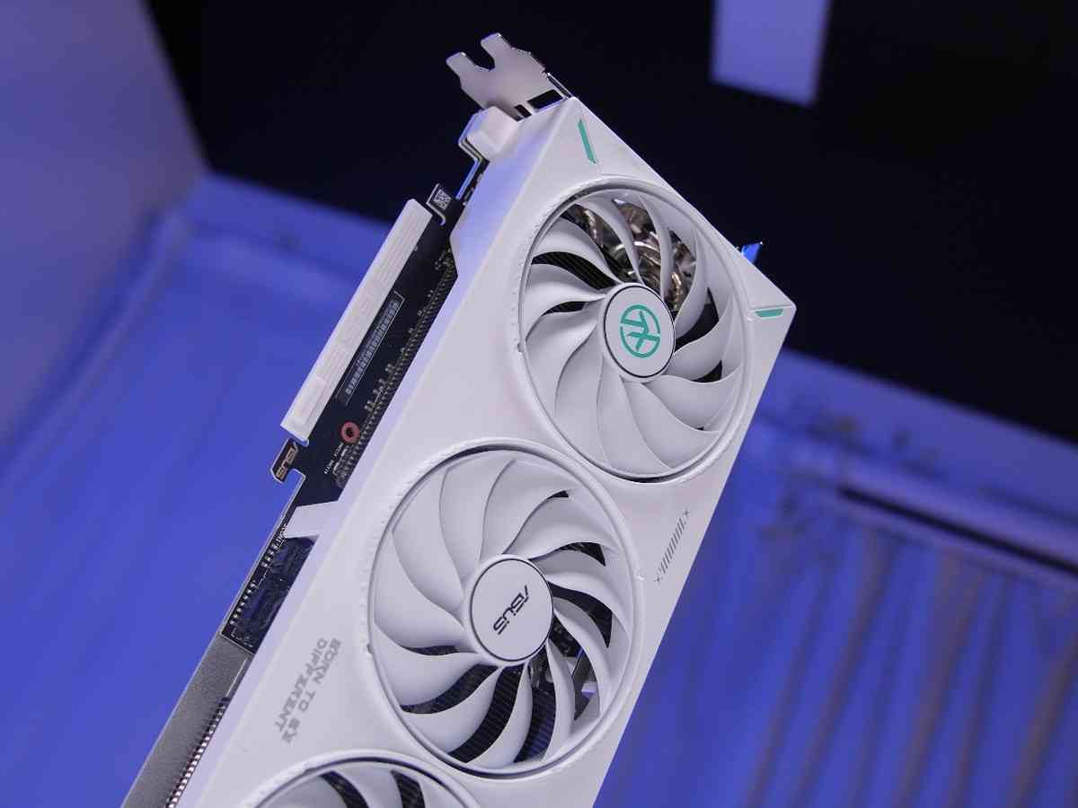 华硕显卡怎么样 双十一超值4K入门显卡，华硕天选GeForce RTX 5070 O12G显卡装机评测