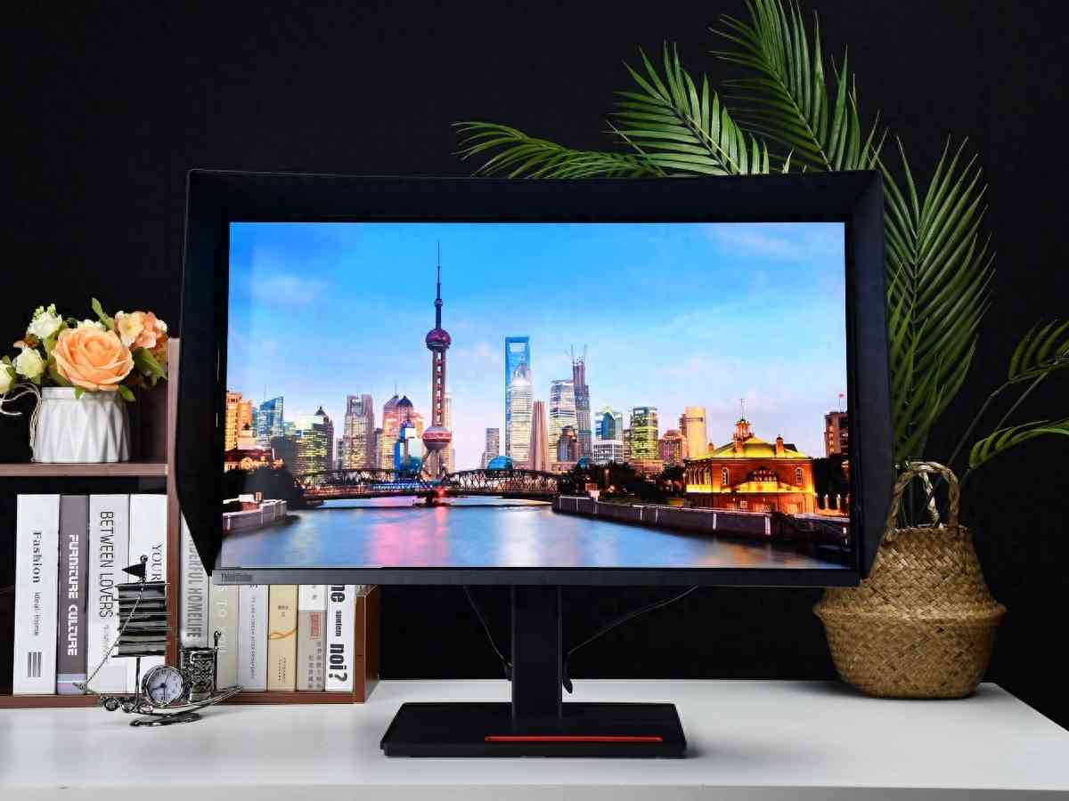 联想ThinkVision隐士Extreme显示器全面评测：4K HDR与MiniLED技术深度解析