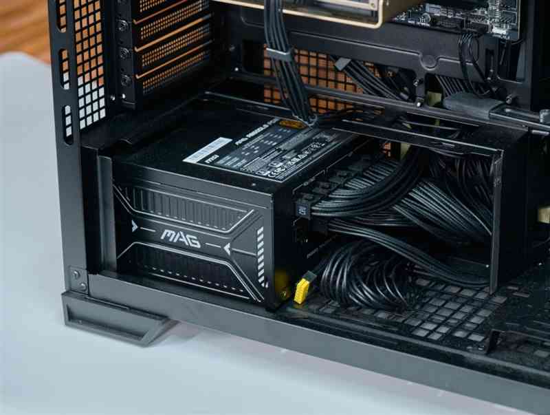 微星机箱怎么样?微星MPG VELOX 300R AIRFLOW PZ刀锋装机评测:散热强大,满足你对大机箱的最苛刻需求 微星机箱怎么样?微星MPG VELOX 300R AIRFLOW PZ刀锋装机评测:散热强大,满足你对大机箱的最苛刻需求